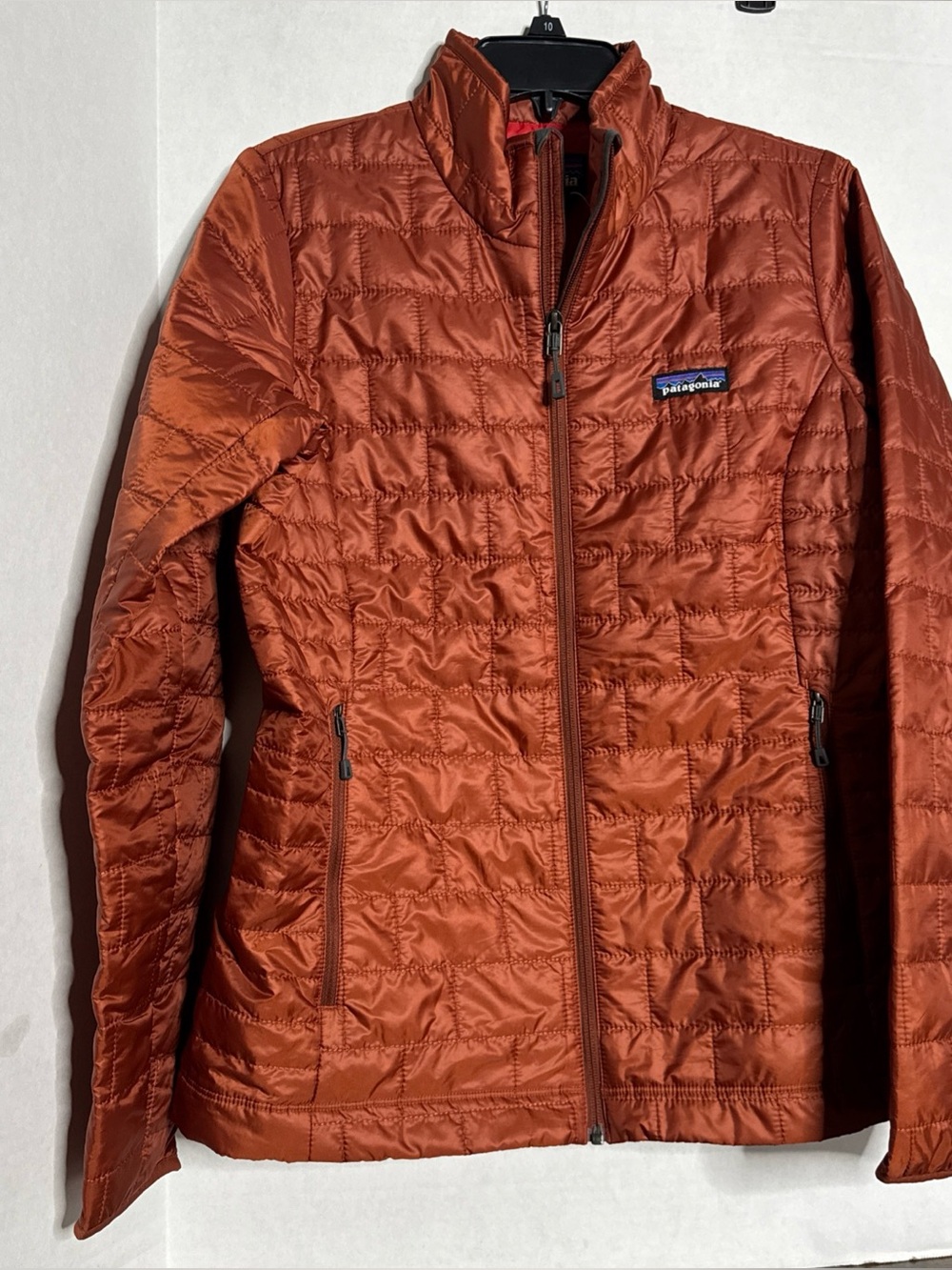 Patagonia Women’s Nano Puff Jacket Burnished Red Size Medium NEW 84217